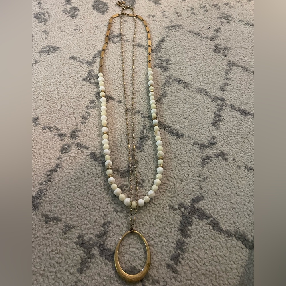 Stella & Dot cream & gold 3 in 1 necklace.